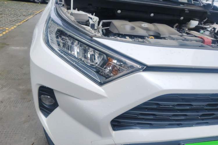 Used Toyota RAV4 2022 2.0L CVT Two-Wheel Drive Fashion Edition Right Front Headlight