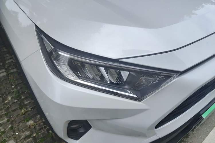 Used Toyota RAV4 2022 2.0L CVT Two-Wheel Drive Urban Edition Right Front Headlight