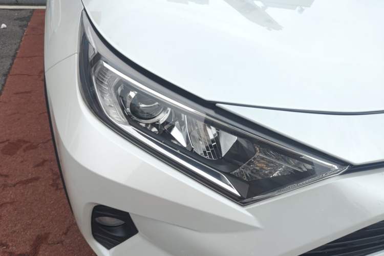 Used Toyota RAV4 2022 2.0L CVT Two-Wheel Drive Urban Edition Right Front Headlight