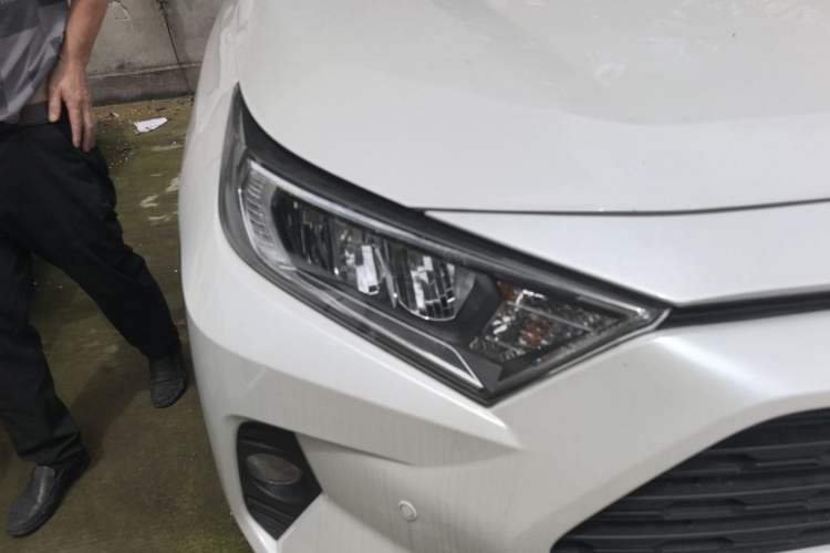 Used Toyota RAV4 2022 2.0L CVT Two-Wheel Drive Fashion Edition Right Front Headlight