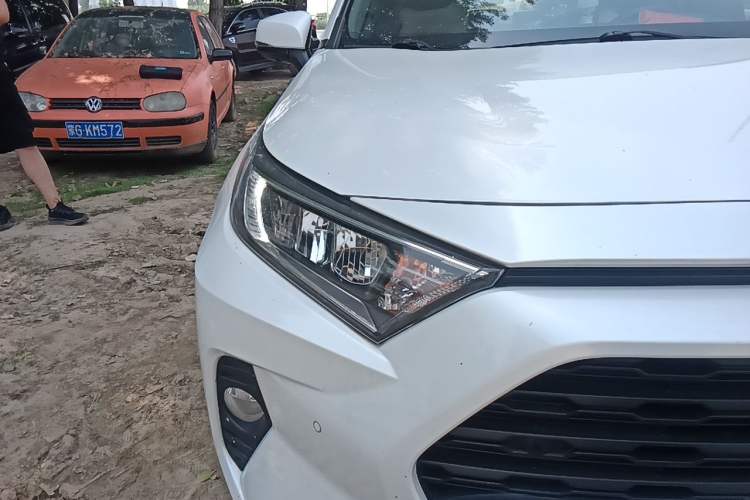 Used Toyota RAV4 2022 2.0L CVT Two-Wheel Drive Fashion Plus Edition Right Front Headlight