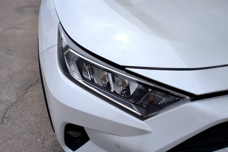 Used Toyota RAV4 2022 2.0L CVT Two-Wheel Drive Fashion Plus Edition Right Front Headlight
