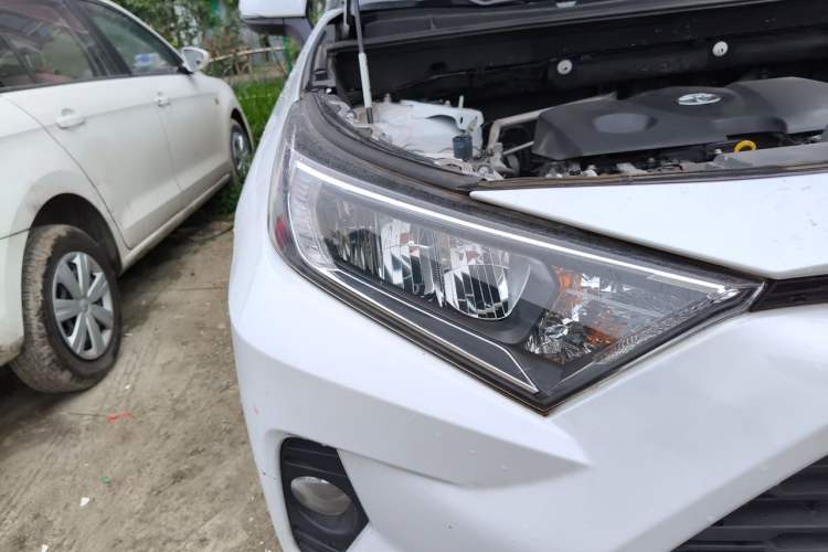 Used Toyota RAV4 2022 2.0L CVT Two-Wheel Drive Fashion Edition Right Front Headlight