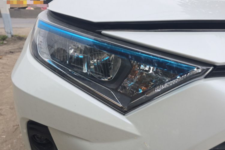 Used Toyota RAV4 2022 2.0L CVT Two-Wheel Drive Fashion Edition Right Front Headlight