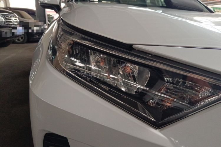 Used Toyota RAV4 2022 2.0L CVT Two-Wheel Drive Fashion Edition Right Front Headlight
