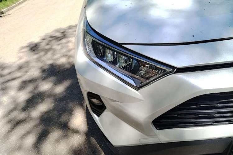 Used Toyota RAV4 2022 2.0L CVT Two-Wheel Drive Fashion Edition Right Front Headlight