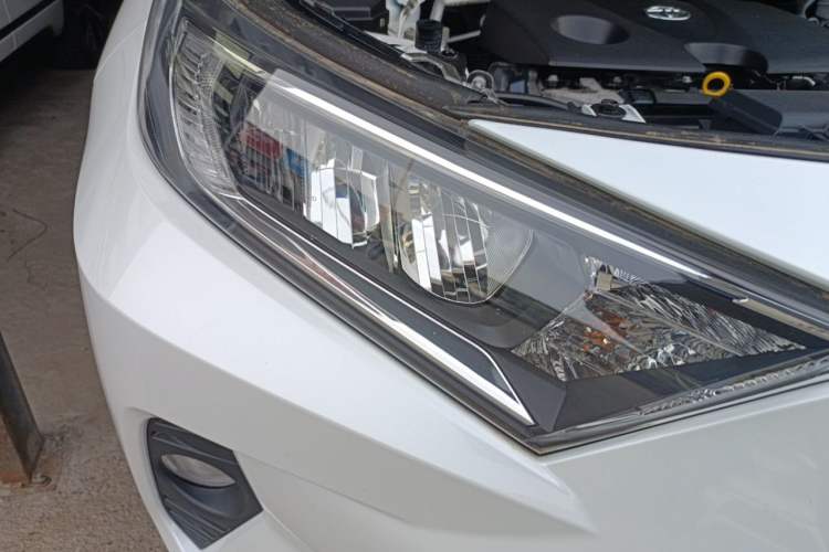 Used Toyota RAV4 2022 2.0L CVT Two-Wheel Drive Fashion Edition Right Front Headlight