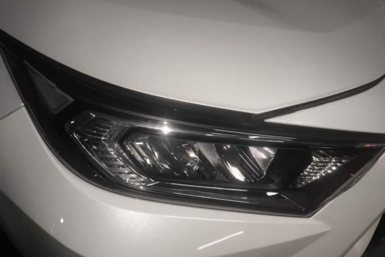 Used Toyota RAV4 2022 2.0L CVT Two-Wheel Drive Urban Edition Right Front Headlight
