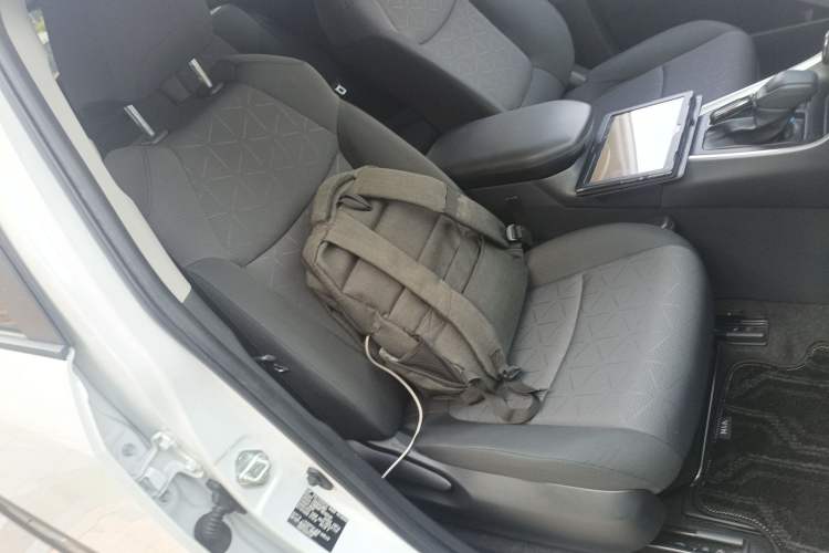 Used Toyota RAV4 2022 2.0L CVT Two-Wheel Drive Fashion Edition Right Front Seat