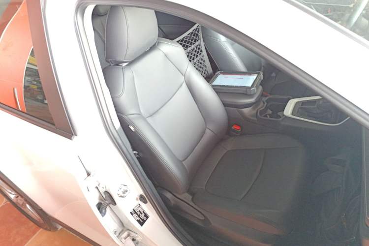 Used Toyota RAV4 2022 2.0L CVT Two-Wheel Drive Fashion Edition Right Front Seat