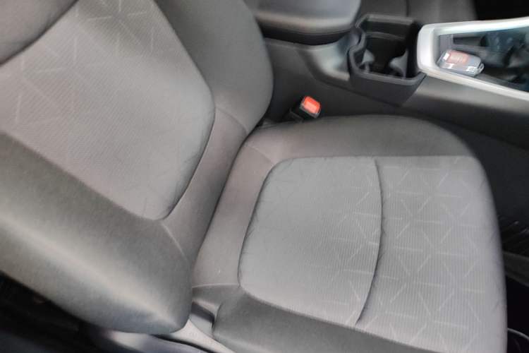Used Toyota RAV4 2022 2.0L CVT Two-Wheel Drive Fashion Edition Right Front Seat