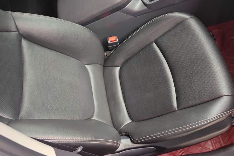 Used Toyota RAV4 2022 2.0L CVT Two-Wheel Drive Fashion Edition Right Front Seat