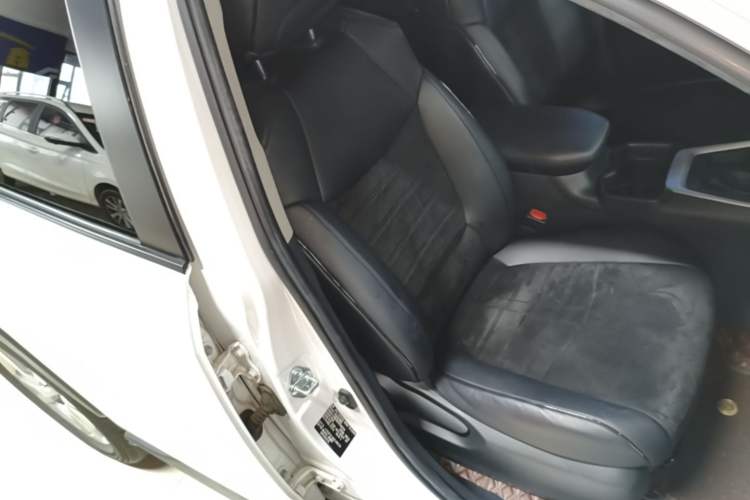 Used Toyota RAV4 2022 2.0L CVT Two-Wheel Drive Fashion Edition Right Front Seat