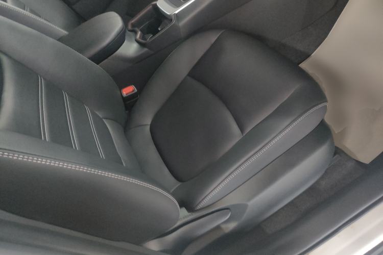 Used Toyota RAV4 2022 2.0L CVT Two-Wheel Drive Fashion Plus Edition Right Front Seat