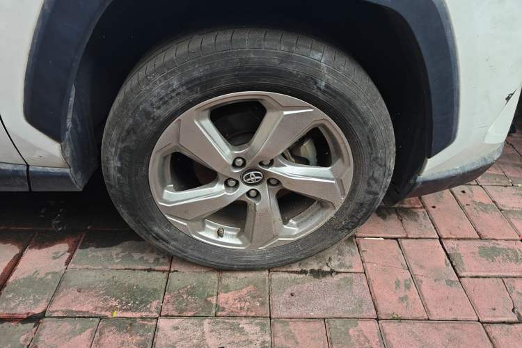 Used Toyota RAV4 2022 2.0L CVT Two-Wheel Drive Fashion Plus Edition Right Front Wheel Hub