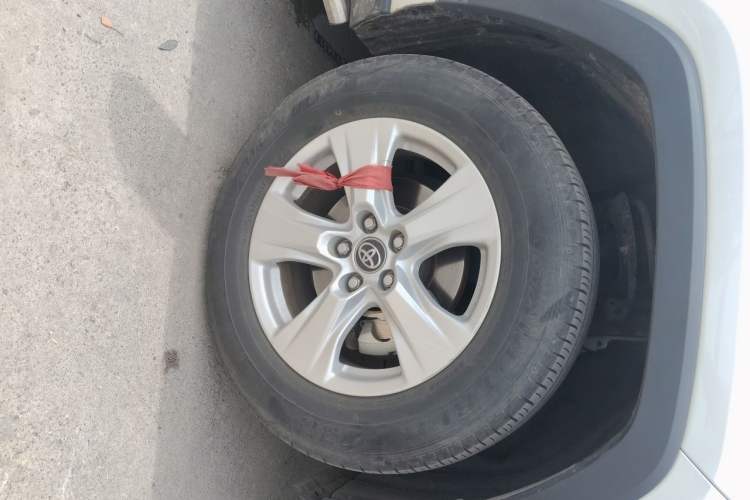 Used Toyota RAV4 2022 2.0L CVT Two-Wheel Drive Urban Edition Right Front Wheel Hub