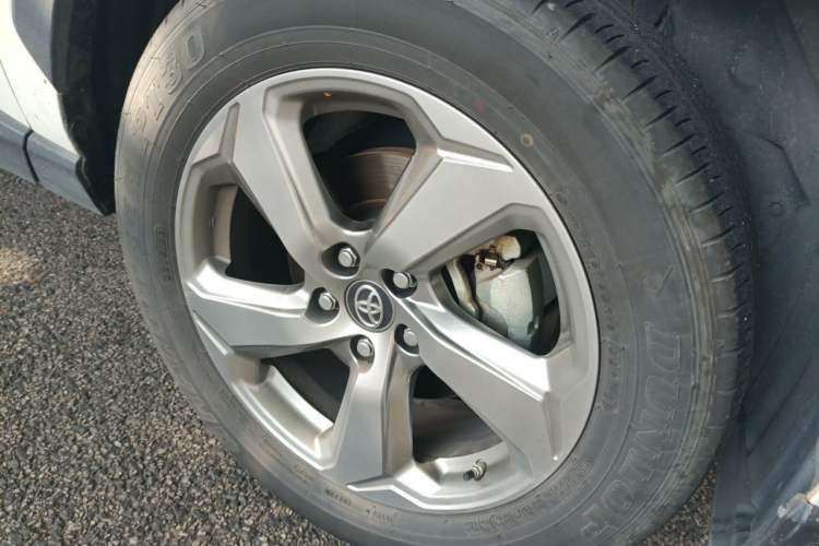 Used Toyota RAV4 2022 2.0L CVT Two-Wheel Drive Fashion Edition Right Front Wheel Hub