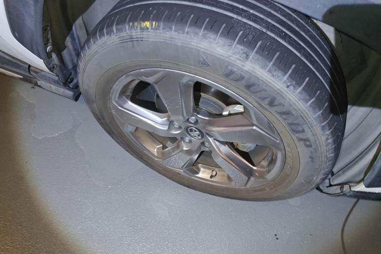 Used Toyota RAV4 2022 2.0L CVT Two-Wheel Drive Fashion Edition Right Front Wheel Hub