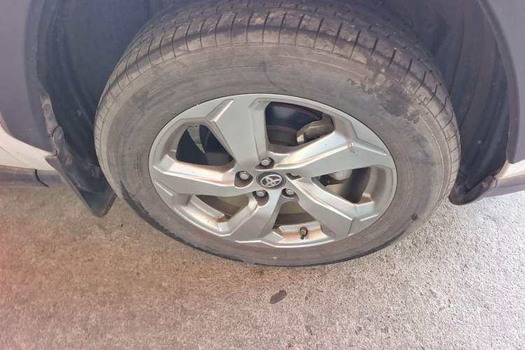 Used Toyota RAV4 2022 2.0L CVT Two-Wheel Drive Fashion Edition Right Front Wheel Hub