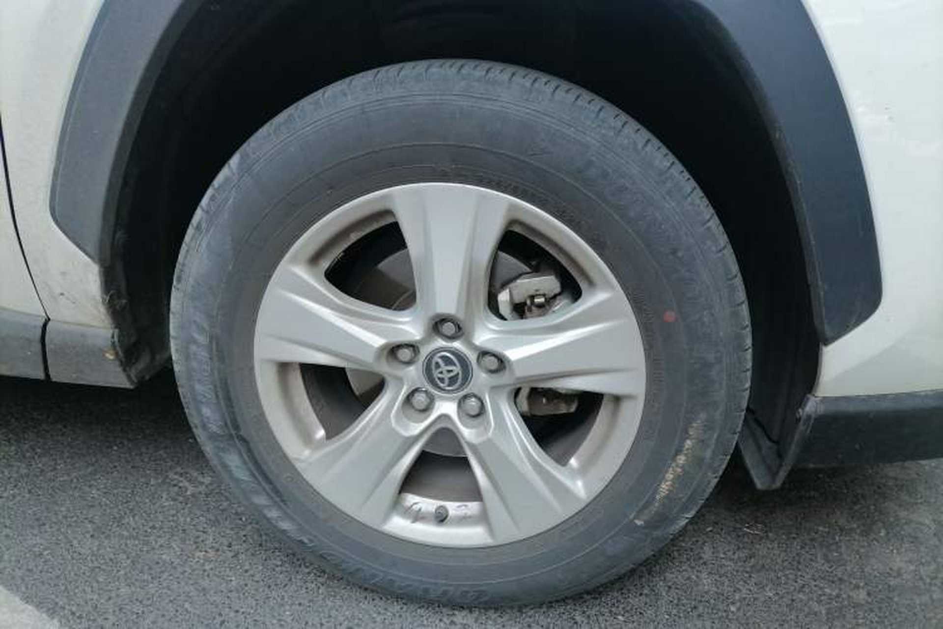 Used Toyota RAV4 2022 2.0L CVT Two-Wheel Drive Urban Edition Right Front Wheel Hub