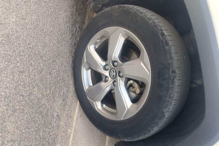 Used Toyota RAV4 2022 2.0L CVT Two-Wheel Drive Fashion Plus Edition Right Front Wheel Hub