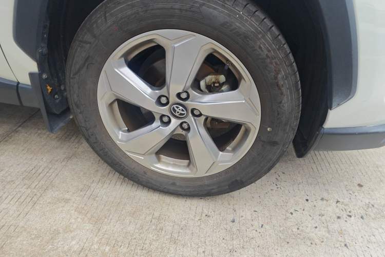 Used Toyota RAV4 2022 2.0L CVT Two-Wheel Drive Fashion Plus Edition Right Front Wheel Hub