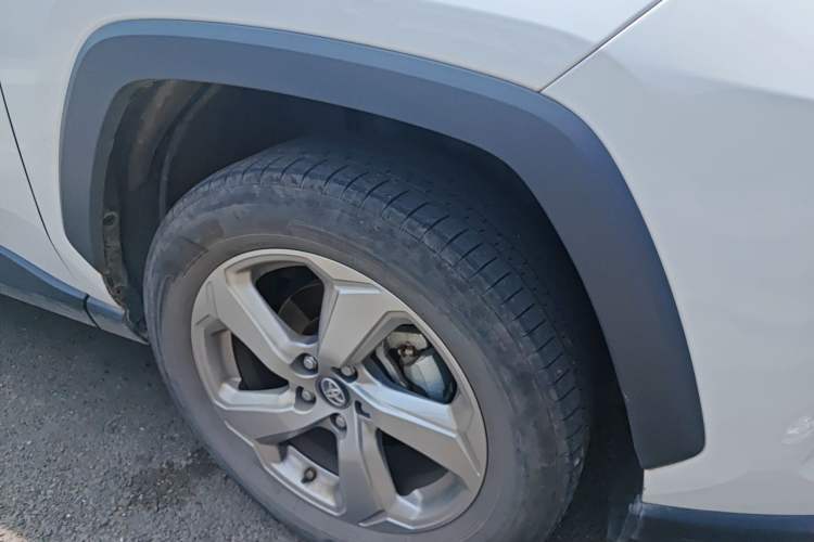 Used Toyota RAV4 2022 2.0L CVT Two-Wheel Drive Fashion Plus Edition Right Front Wheel Hub