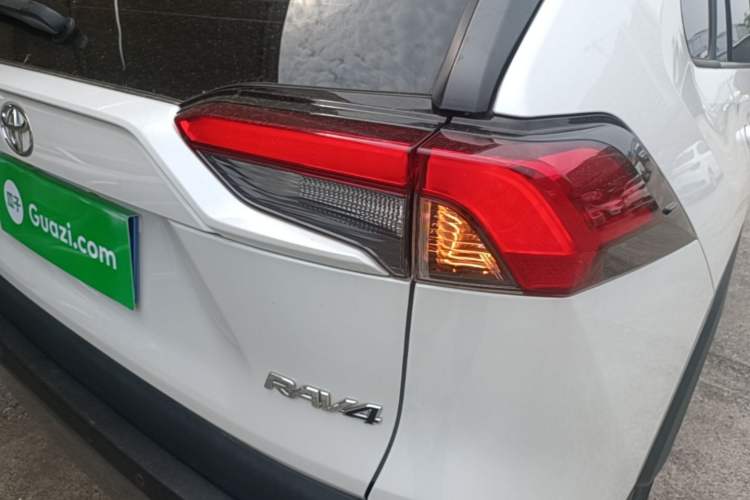 Used Toyota RAV4 2022 2.0L CVT Two-Wheel Drive Fashion Plus Edition Right Rear Taillight