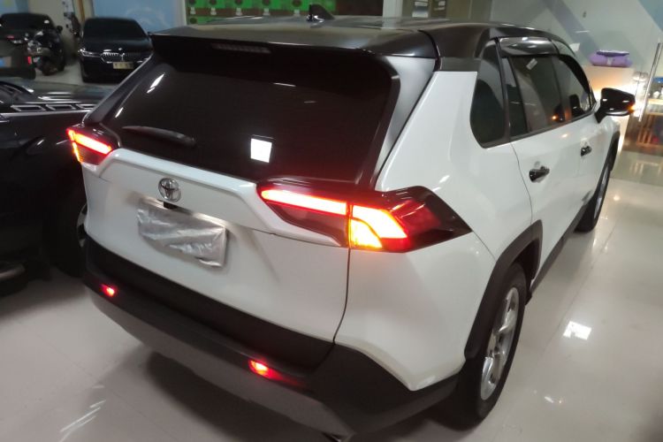 Used Toyota RAV4 2022 2.0L CVT Two-Wheel Drive Fashion Plus Edition Right Rear Taillight
