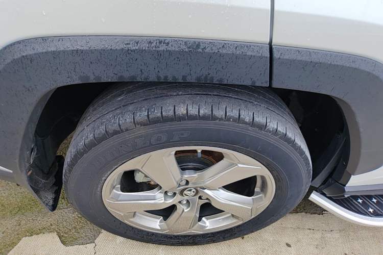 Used Toyota RAV4 2022 2.0L CVT Two-Wheel Drive Fashion Edition Right Rear Wheel Hub