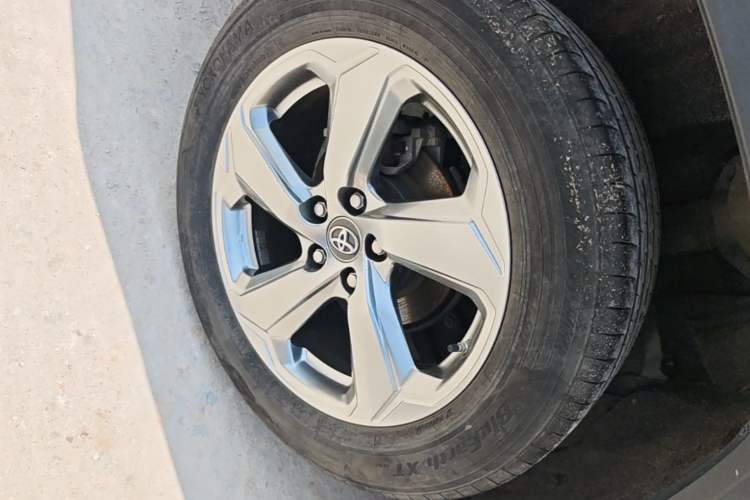 Used Toyota RAV4 2022 2.0L CVT Two-Wheel Drive Fashion Plus Edition Right Rear Wheel Hub