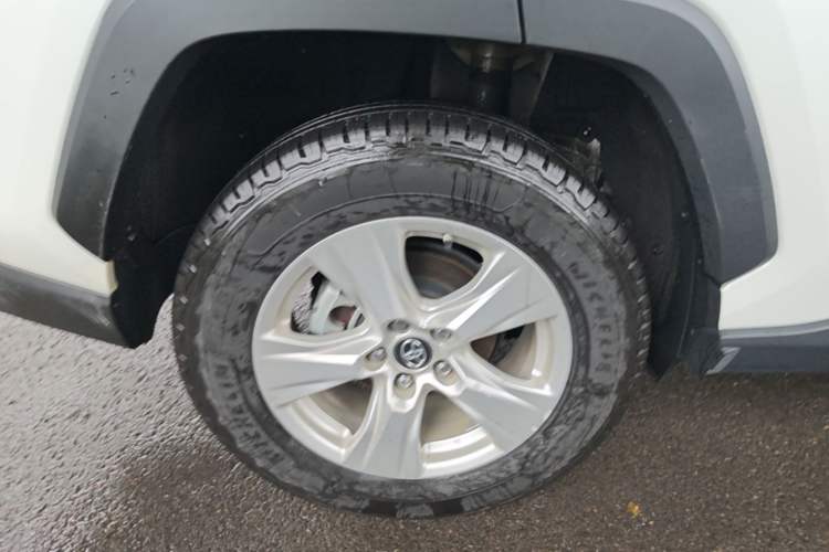 Used Toyota RAV4 2022 2.0L CVT Two-Wheel Drive Urban Edition Right Rear Wheel Hub