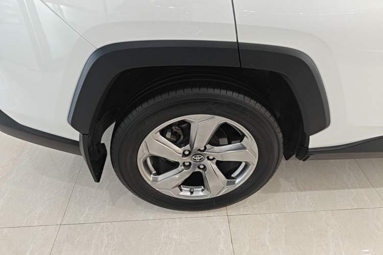 Used Toyota RAV4 2022 2.0L CVT Two-Wheel Drive Fashion Edition Right Rear Wheel Hub