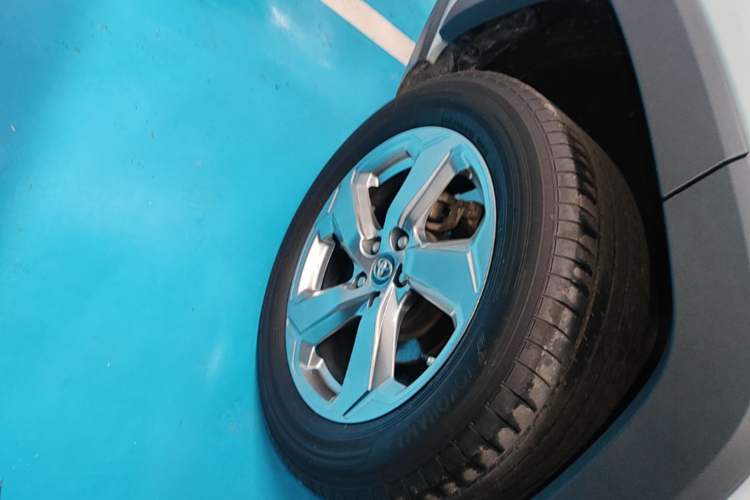 Used Toyota RAV4 2022 2.0L CVT Two-Wheel Drive Fashion Edition Right Rear Wheel Hub