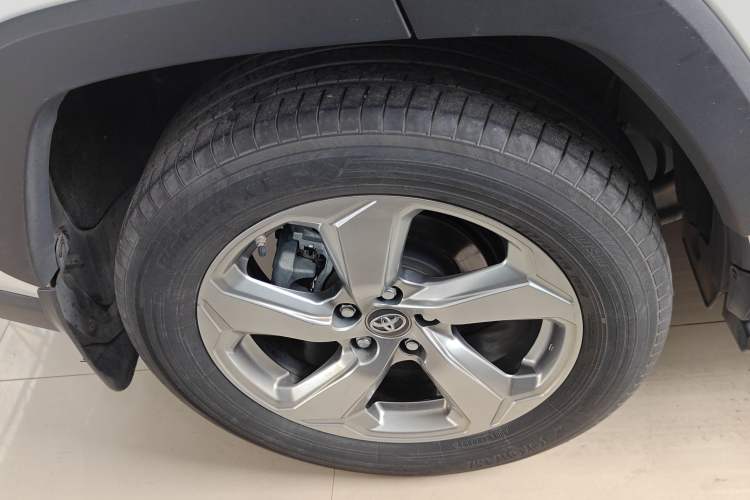 Used Toyota RAV4 2022 2.0L CVT Two-Wheel Drive Fashion Edition Right Rear Wheel Hub