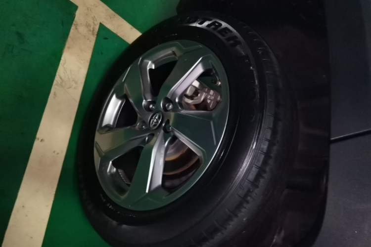 Used Toyota RAV4 2022 2.0L CVT Two-Wheel Drive Fashion Plus Edition Right Rear Wheel Hub