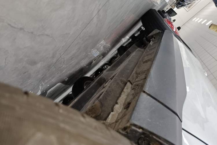 Used Toyota RAV4 2022 2.0L CVT Two-Wheel Drive Urban Edition Right Side Sill