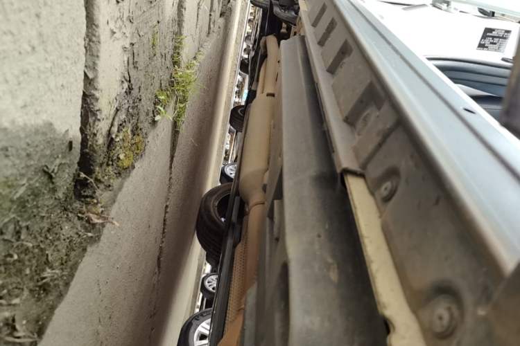 Used Toyota RAV4 2022 Dual-Engine 2.5L E-CVT Four-Wheel Drive Elite Plus Edition Right Side Sill