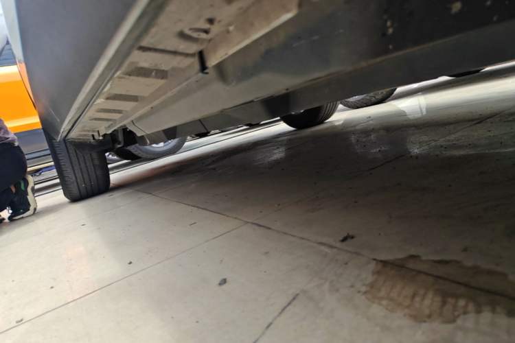 Used Toyota RAV4 2022 2.0L CVT Two-Wheel Drive Fashion Plus Edition Right Side Sill