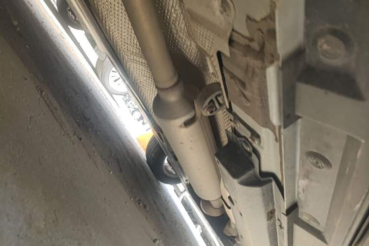 Used Toyota RAV4 2022 Dual-Engine 2.5L E-CVT Two-Wheel Drive Elite Edition Right Side Sill