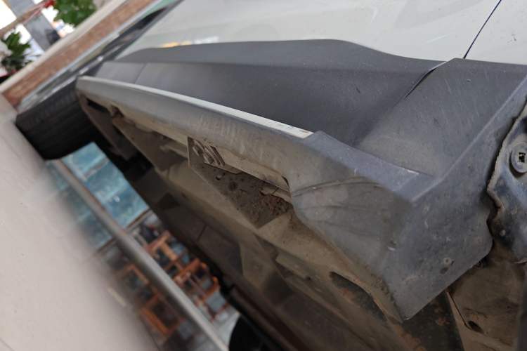 Used Toyota RAV4 2022 2.0L CVT Two-Wheel Drive Fashion Edition Right Side Sill