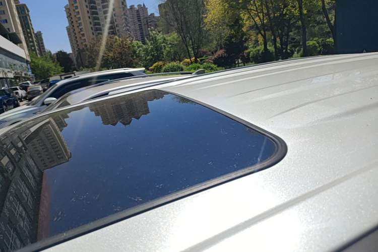 Used Toyota RAV4 2022 Dual-Engine 2.5L E-CVT Two-Wheel Drive Elite Edition Roof