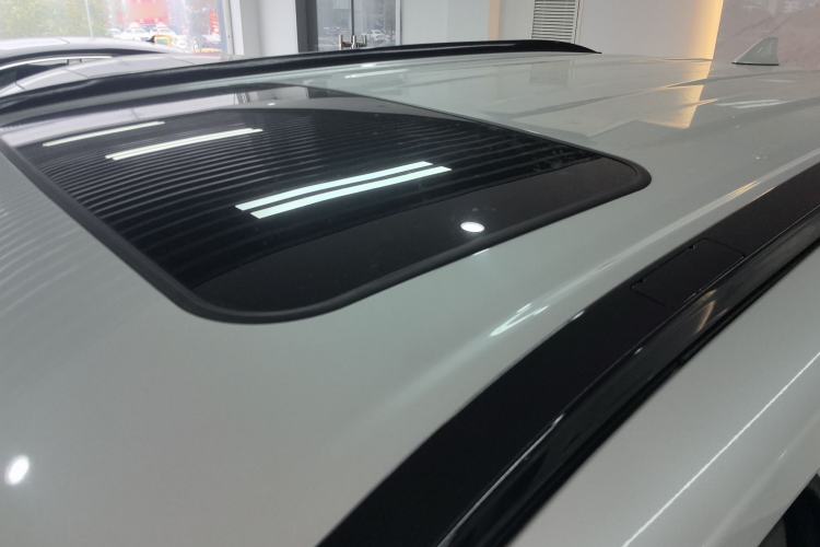 Used Toyota RAV4 2022 Dual-Engine 2.5L E-CVT Two-Wheel Drive Elite Edition Roof