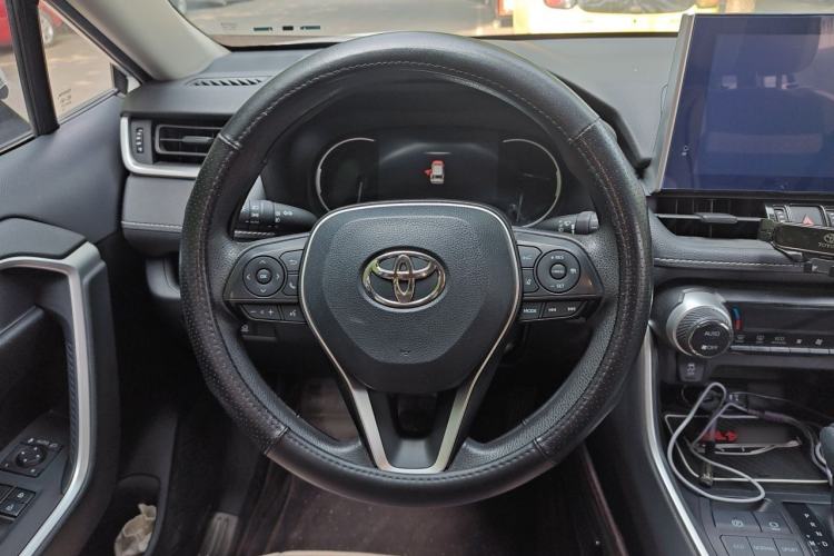 Used Toyota RAV4 2022 2.0L CVT Two-Wheel Drive Fashion Edition Steering Wheel