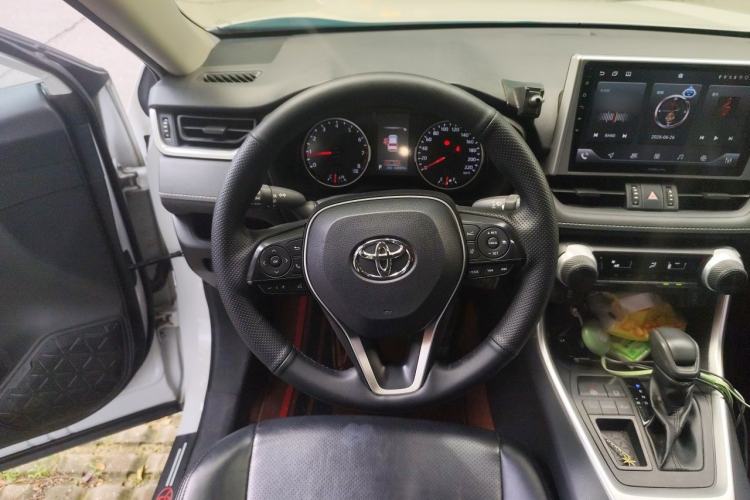Used Toyota RAV4 2022 2.0L CVT Two-Wheel Drive Urban Edition Steering Wheel