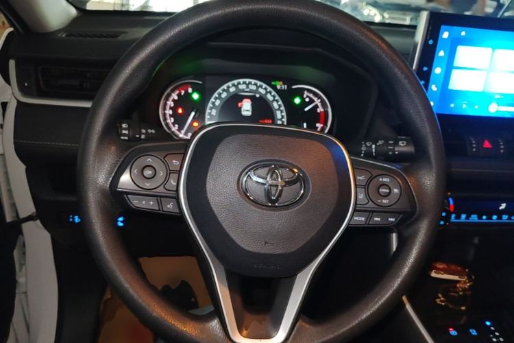 Used Toyota RAV4 2022 2.0L CVT Two-Wheel Drive Fashion Edition Steering Wheel
