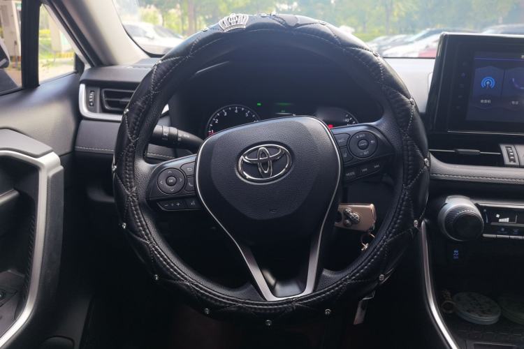 Used Toyota RAV4 2022 2.0L CVT Two-Wheel Drive Urban Edition Steering Wheel
