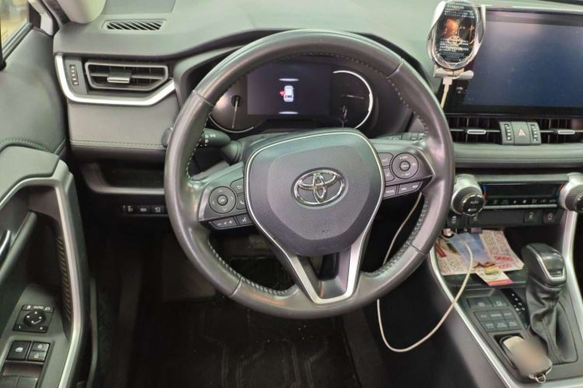 Used Toyota RAV4 2022 2.0L CVT 4x4 Style Plus Edition Steering Wheel