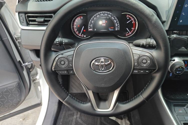 Used Toyota RAV4 2022 2.0L CVT Two-Wheel Drive Fashion Edition Steering Wheel