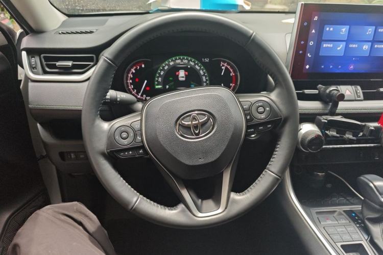 Used Toyota RAV4 2022 2.0L CVT 4x4 Style Plus Edition Steering Wheel